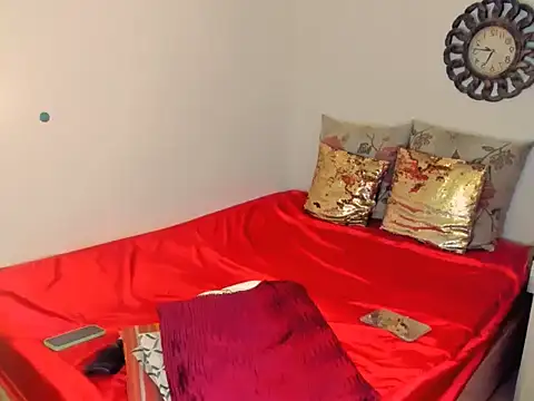 hotcassy online show from 12/17/25, 07:36