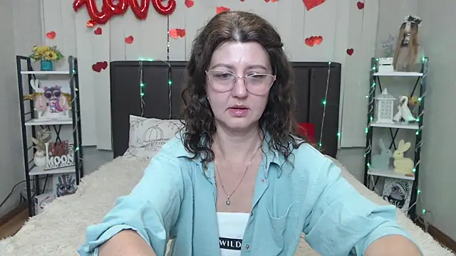 RoseHille online show from 05/24/26, 05:12
