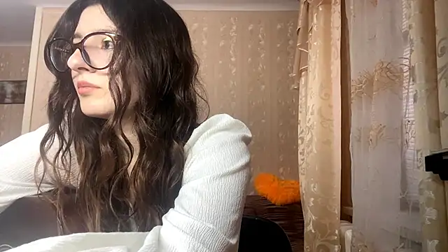 Snapshot of DonnieBooton chatting on 11/13/25, 01:10 DonnieBooton online show from 11/13/25, 01:10