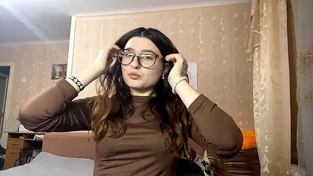 Snapshot of DonnieBooton chatting on 11/21/25, 01:10 DonnieBooton online show from 11/21/25, 01:10