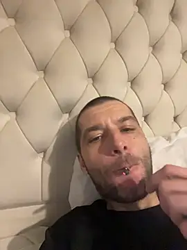 Kinkycouple142 online show from 02/02/26, 04:06