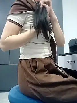   Anna    online show from 12/17/25, 12:38