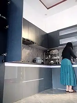   Anna    online show from 01/12/26, 02:39