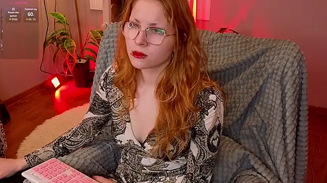 Sofi Dyss online show from 12/02/25, 04:40