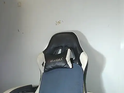 andy cummy27 online show from 12/05/25, 01:31