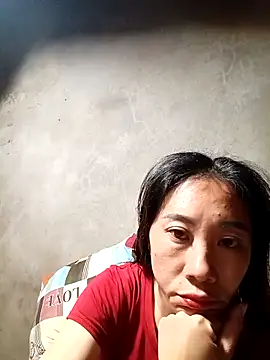 Snapshot of -Chua-90 chatting on 12/04/25, 12:36 -Chua-90 online show from 12/04/25, 12:36