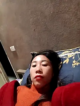 Snapshot of -Chua-90 chatting on 12/13/25, 10:26 -Chua-90 online show from 12/13/25, 10:26