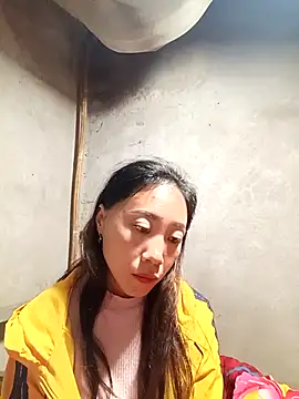 Snapshot of -Chua-90 chatting on 12/21/25, 10:39 -Chua-90 online show from 12/21/25, 10:39