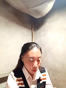 Snapshot of -Chua-90 chatting on 12/22/25, 12:46 -Chua-90 online show from 12/22/25, 12:46