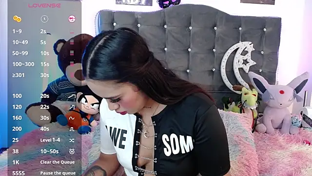 lunabritton1 online show from 04/14/26, 03:34