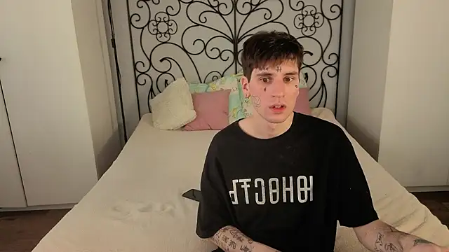 Danny loves Mary online show from 03/11/26, 11:27