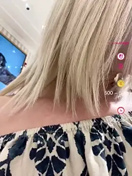 HOTLadyluna online show from 04/25/26, 01:41