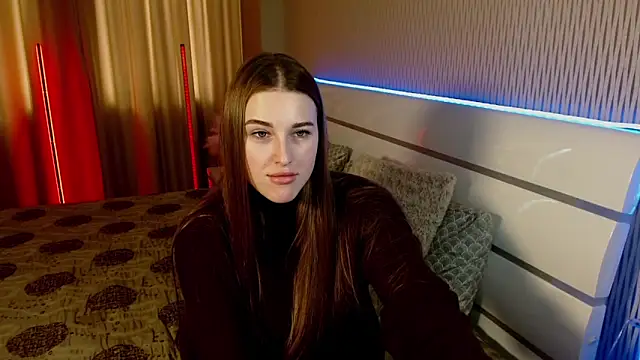 Snapshot of cutie_violet chatting on 11/18/25, 10:09 cutie violet online show from 11/18/25, 10:09