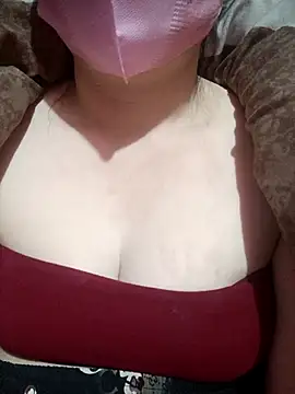 MiHeni online show from 01/10/26, 02:41