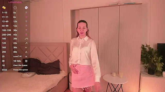 MerrileeFondren online show from 11/26/25, 07:20