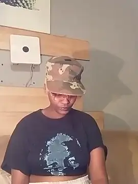 CurvyBabe36 online show from 04/04/26, 07:33