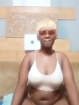 CurvyBabe36 online show from 04/08/26, 10:10