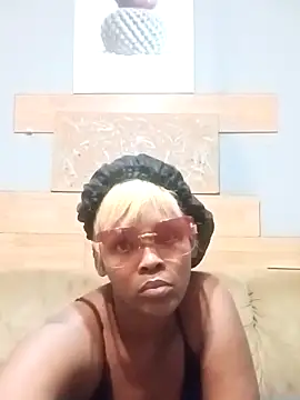 CurvyBabe36 online show from 04/12/26, 01:21