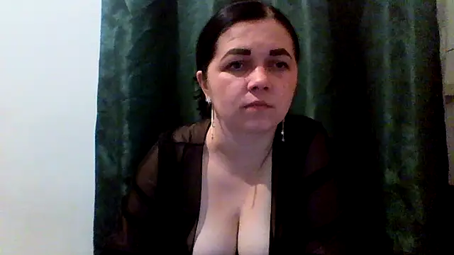 Vitalina282128 online show from 05/01/26, 09:41