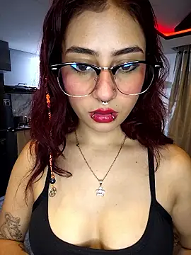 Sarah Lark- online show from 01/10/26, 02:02