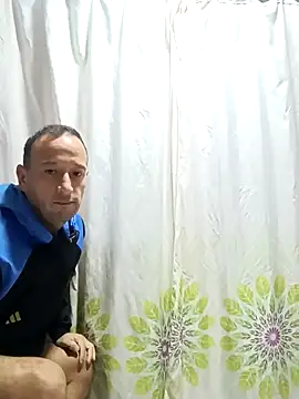 Snapshot of poli_191 chatting on 05/10/26, 12:32 poli 191 online show from 05/10/26, 12:32