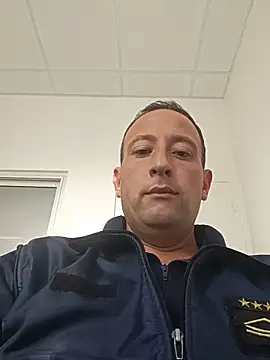 Snapshot of poli_191 chatting on 05/15/26, 07:32 poli 191 online show from 05/15/26, 07:32