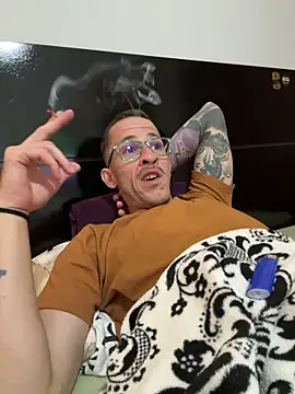 Lucasjandre online show from 03/25/26, 02:01