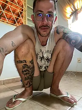 Lucasjandre online show from 04/06/26, 09:43