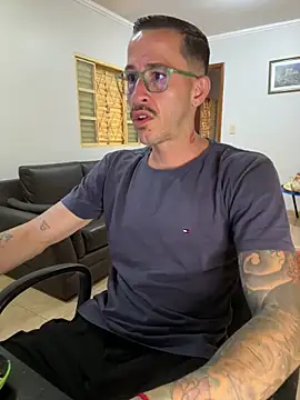 Lucasjandre online show from 04/09/26, 08:03