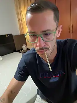 Lucasjandre online show from 04/12/26, 11:37