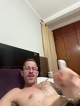 Lucasjandre online show from 05/16/26, 01:13