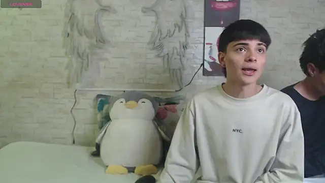 axel milo kairo and noa online show from 01/13/26, 01:49