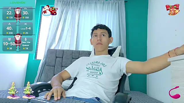 FelipeGonzalezz online show from 11/28/25, 02:09