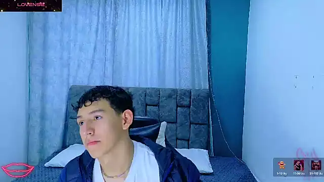 FelipeGonzalezz online show from 01/11/26, 12:21