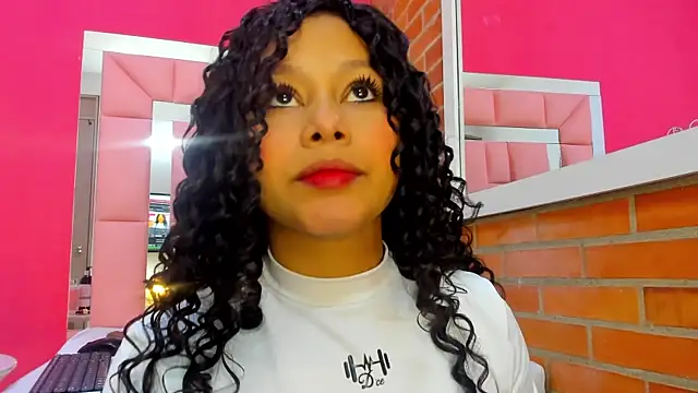 Veronica sexy69 online show from 11/19/25, 06:19