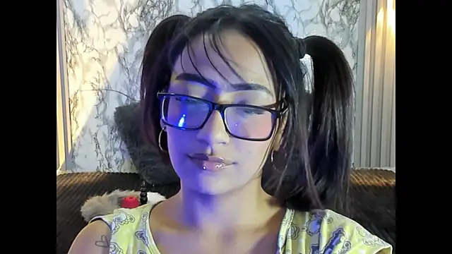 Valkyfoxxx online show from 11/22/25, 03:05