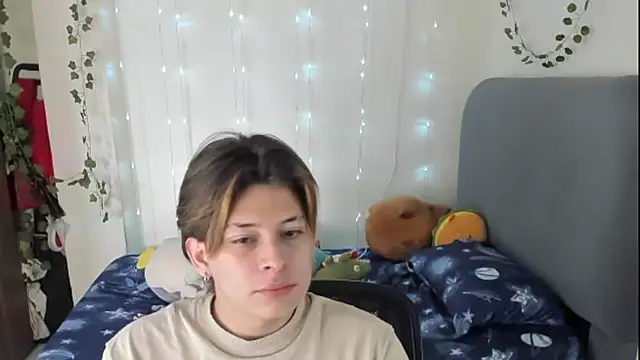 Felix kitty online show from 12/05/25, 07:10