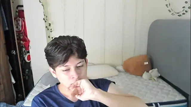 Felix kitty online show from 02/22/26, 07:12