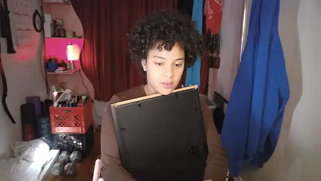 PrettyLittleProblem online show from 11/29/25, 03:26