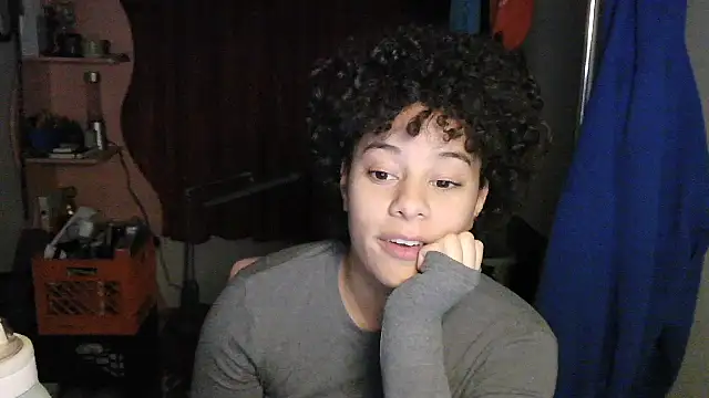 PrettyLittleProblem online show from 11/30/25, 05:17