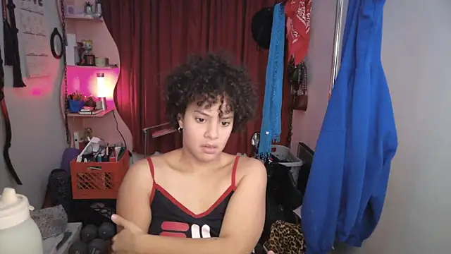 PrettyLittleProblem online show from 12/01/25, 05:51