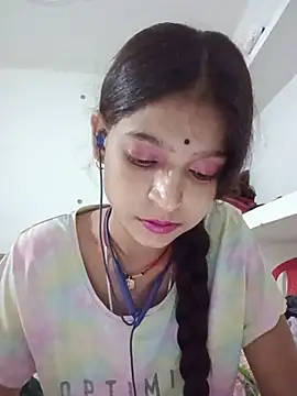 Mohnicute online show from 05/25/26, 07:20