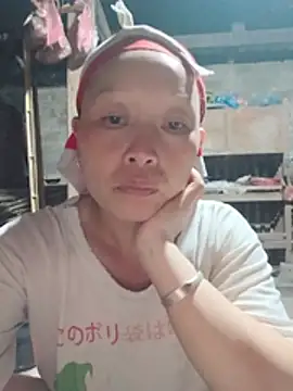 Snapshot of girl-hot2x chatting on 07/11/26, 01:14 girl-hot2x online show from 07/11/26, 01:14