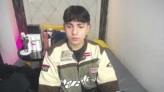 Snapshot of Samu_FoXXX chatting on 11/14/25, 08:18 Samu FoXXX online show from 11/14/25, 08:18