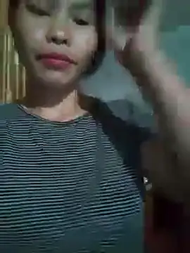 Snapshot of chim-yen chatting on 11/11/25, 10:15 chim-yen online show from 11/11/25, 10:15