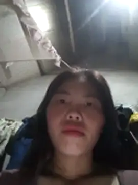 Snapshot of chim-yen chatting on 11/21/25, 09:13 chim-yen online show from 11/21/25, 09:13