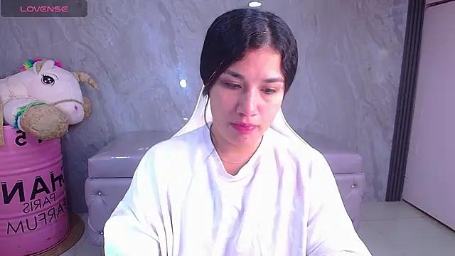 Snapshot of Violetta_jhonson_a chatting on 11/21/25, 03:38 Violetta jhonson a online show from 11/21/25, 03:38