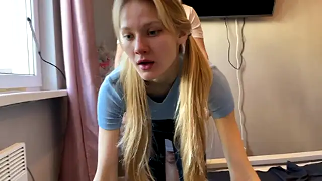 Daisy Couple online show from 01/07/26, 08:28