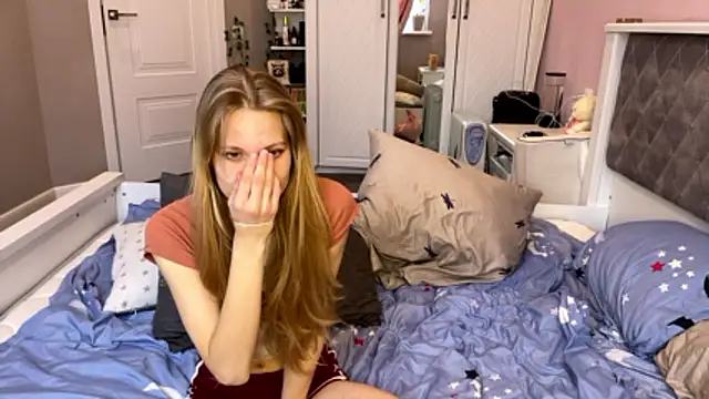 Daisy Couple online show from 01/19/26, 07:23