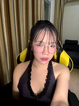 qiqi200135 online show from 11/20/25, 02:28